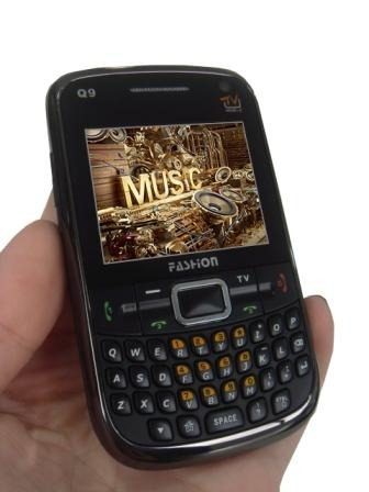 Celular 3 Chips Vaic Q9 Mp20 Câmera Com Flash Som 3d Stereo R$ 109,90